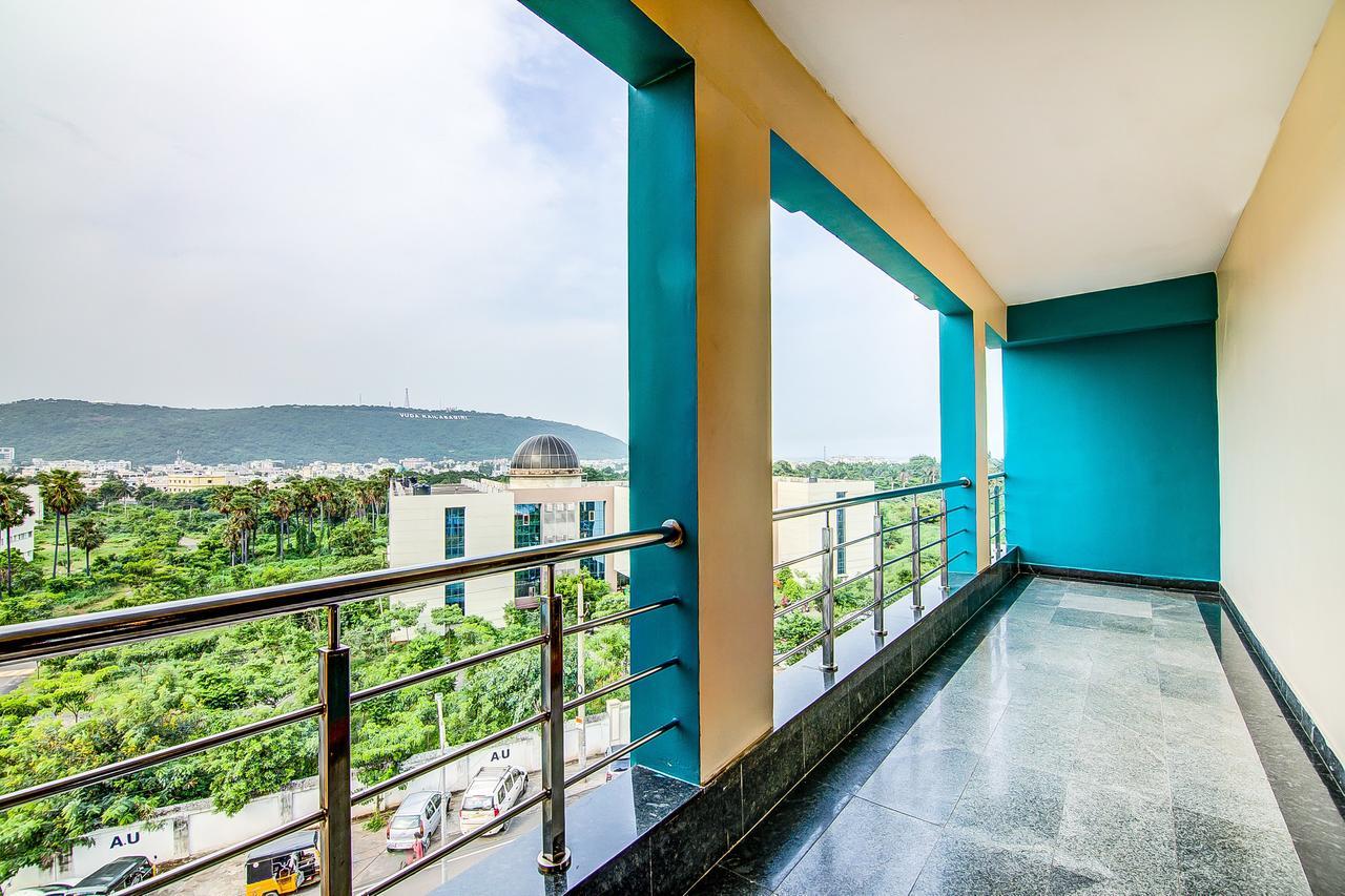 Oyo 15019 Savera Function Hall Visakhapatnam Exterior photo